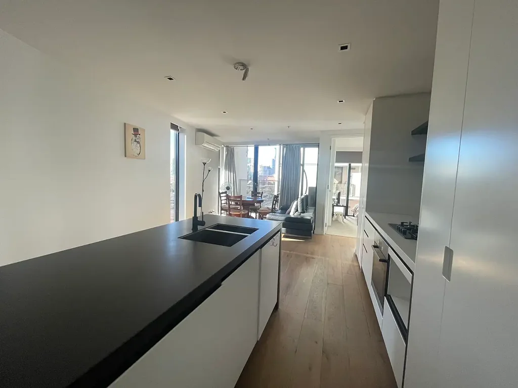 Fully furnished apartment - M Docklands apartments