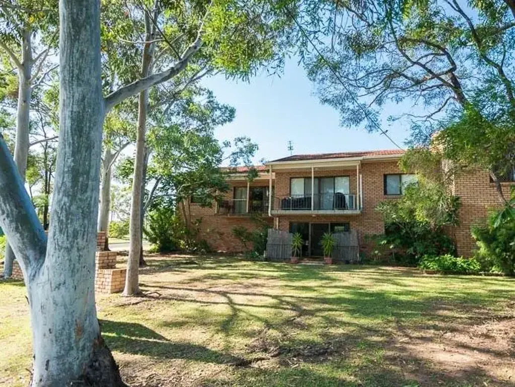 Neat Apartment in Great Location