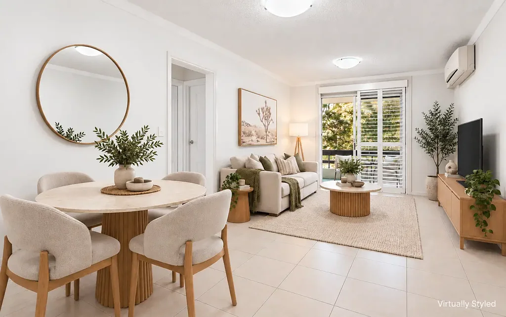 Spacious & Sun-Filled Apartment in a Highly Convenient Location