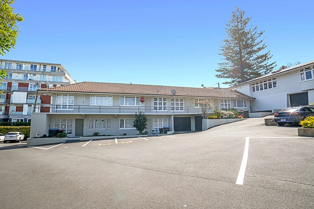 2 (1/2-7/2) Outhwaite Lane, Newmarket, Auckland City