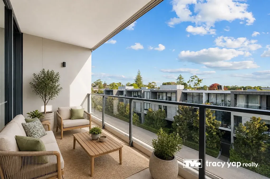 North Ryde 1房 获奖设计公寓 北瑞德核心位置 现代石材厨房 阳台通卧 书房灵活 安全社区 停车位储物 Oversized 1 Bedroom + Study in Prime North Ryde Location