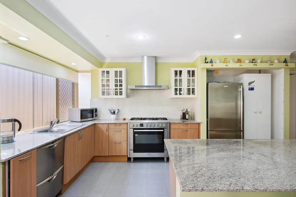 5 ROSEBANK GARDENS, Alexander Heights, WA 6064
