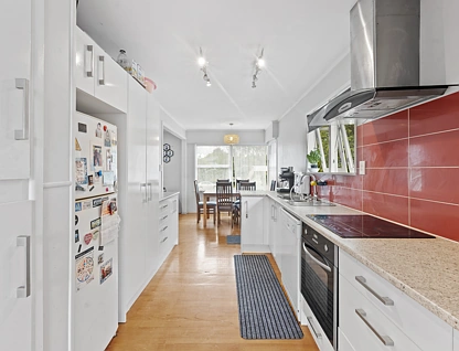 5 Rainbow Place, Wattle Downs, 3房, 1浴, 独立屋