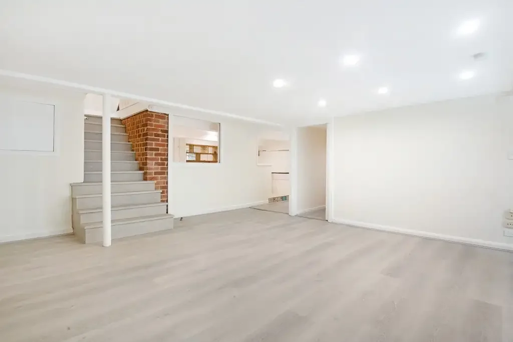 Updated two bedroom lower duplex – utilities included