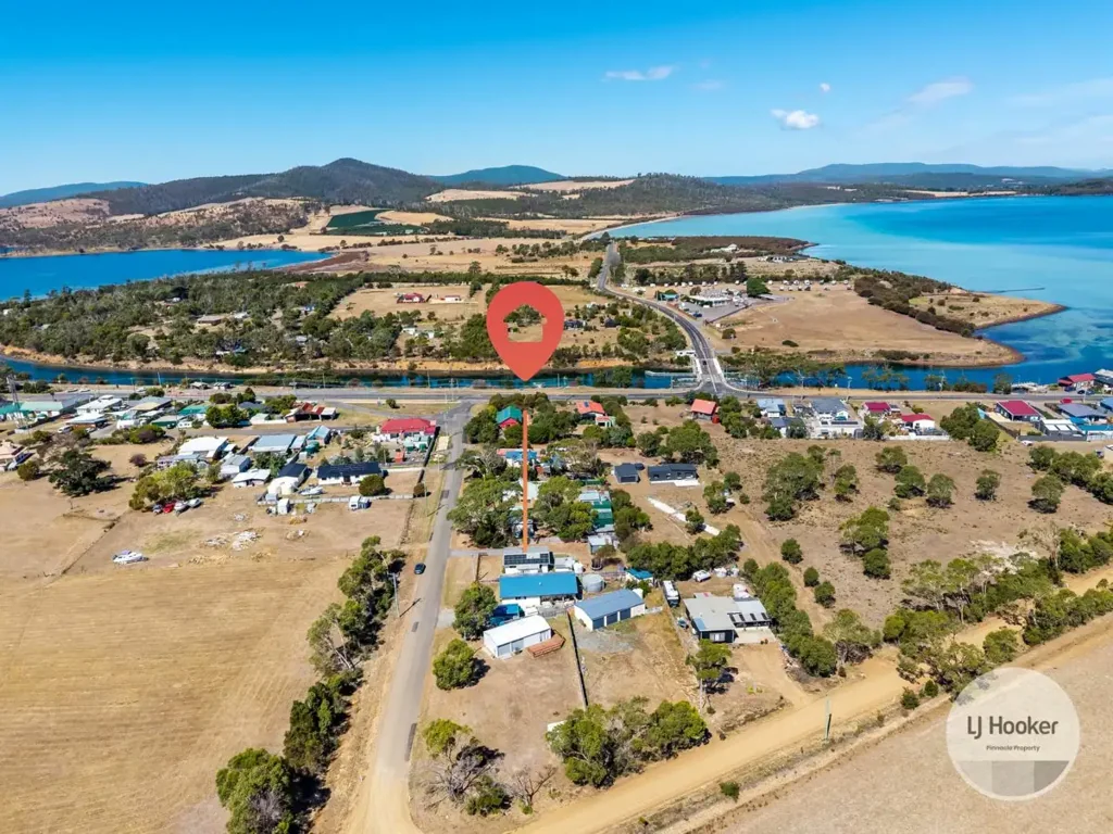 Dunalley 2ਬੈੱਡਰੂਮ Dunalley - Coastal Base with Solar Savings, Studio & Boat-Ready Garage