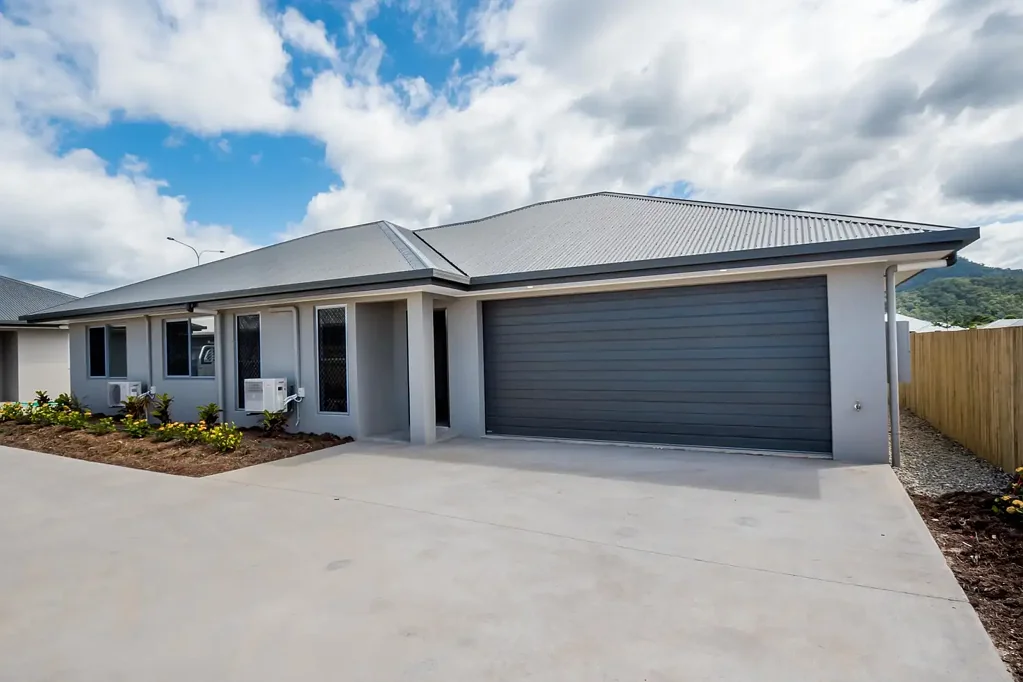 CONTEMPORARY DUPLEX IN CONVENIENT LOCATION