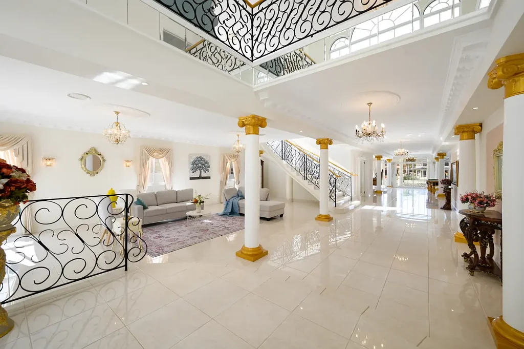 Paradise Point 5Habitaciones Five-Bedroom Waterfront Living with Space, Privacy & an East-Facing Aspect