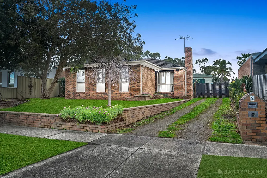 Endeavour Hills 5房 两套住宅，巨大机遇！ TWO DWELLINGS, HUGE OPPORTUNITY!
