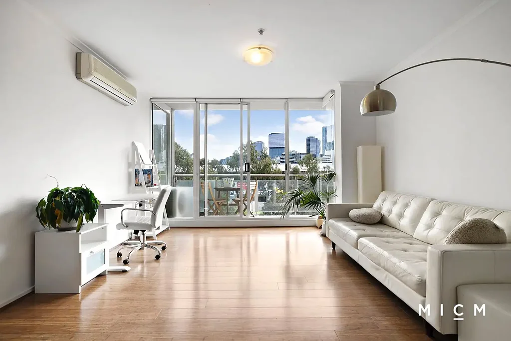 Southbank 2房 宁静朝北的港湾，坐拥迷人城市景观 Serene North-Facing Sanctuary with Stunning City Views