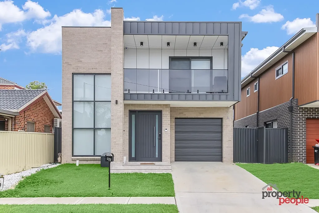 2B Doran Avenue, Lurnea, NSW 2170