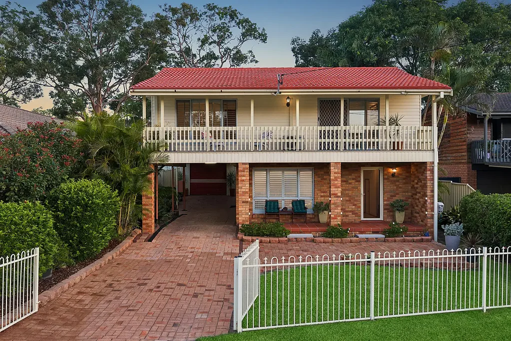 33 Nirringa Road, Summerland Point, NSW 2259