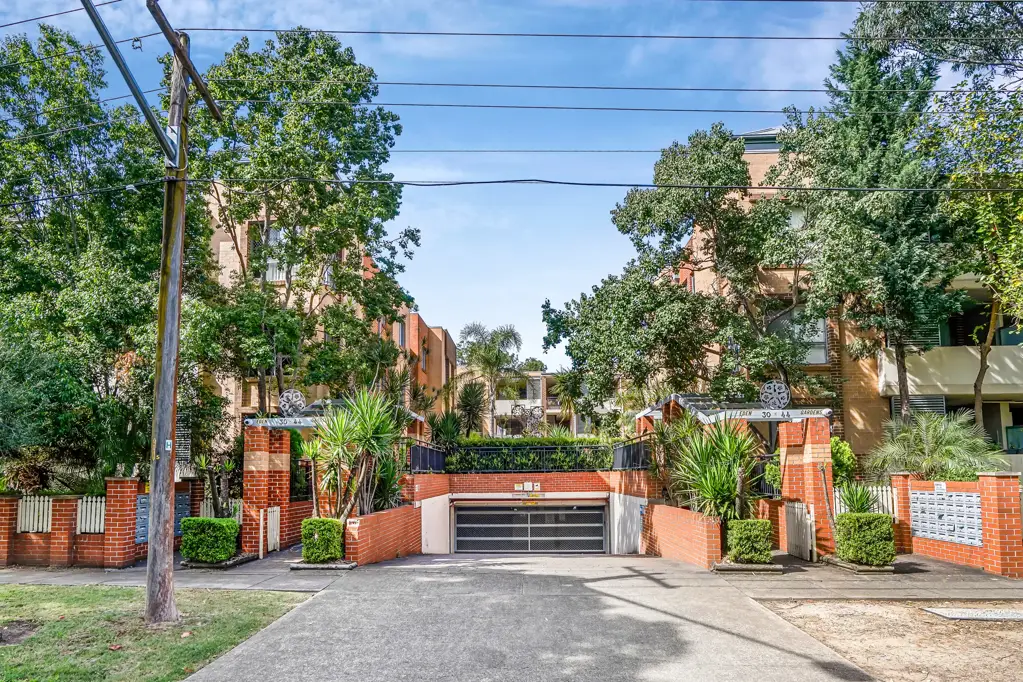 Merrylands 2Zimmer For Sale: Stylish & Spacious Unit in Prime Merrylands Location
