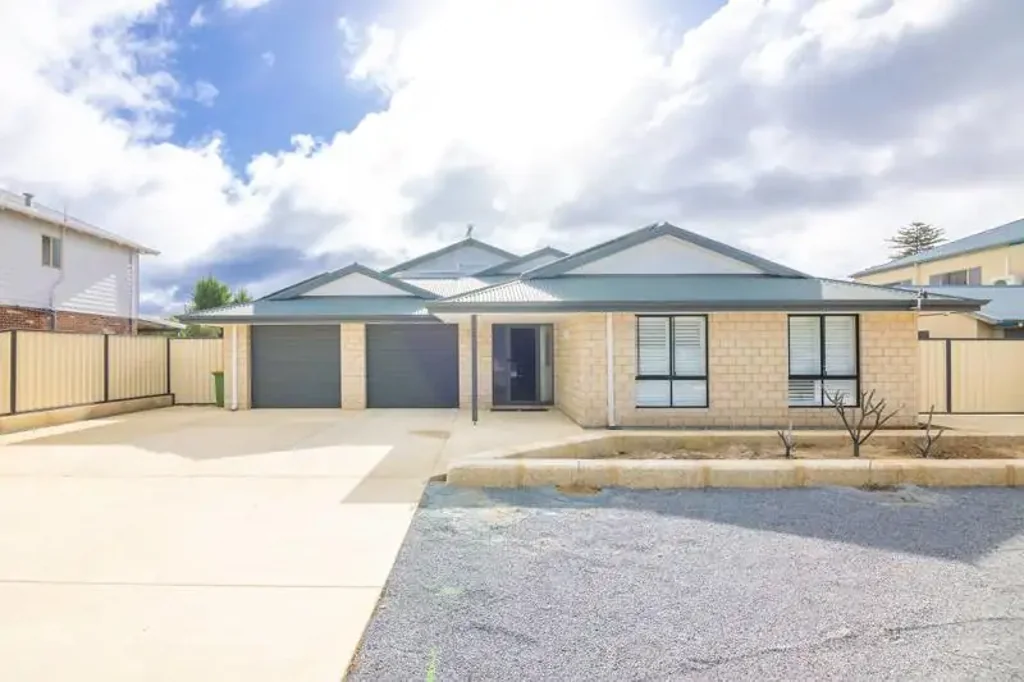 14 Coubrough Place, Jurien Bay, WA 6516