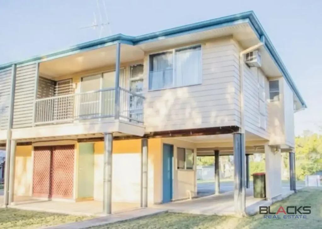 Dysart 4غرفة نوم GENERATE $880 PER WEEK WITH NO BODY CORPORATE FEES – DUAL INCOME DUPLEX ON ONE TITLE