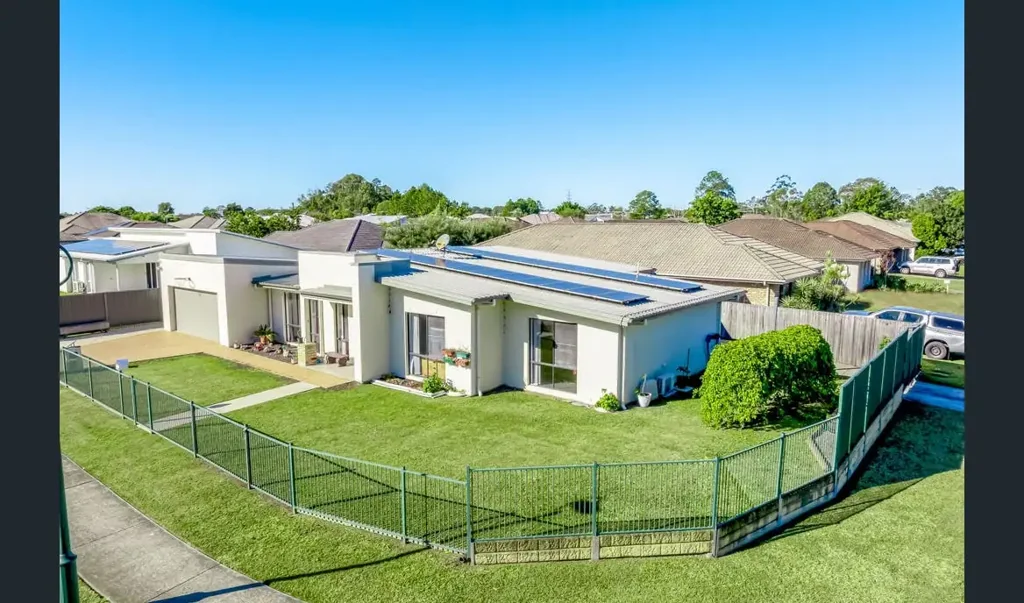 Spacious Family Home plus Extras