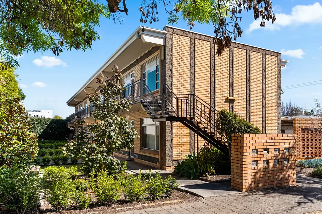 Rose Park 2Habitaciones Close to Everything You'll Love!