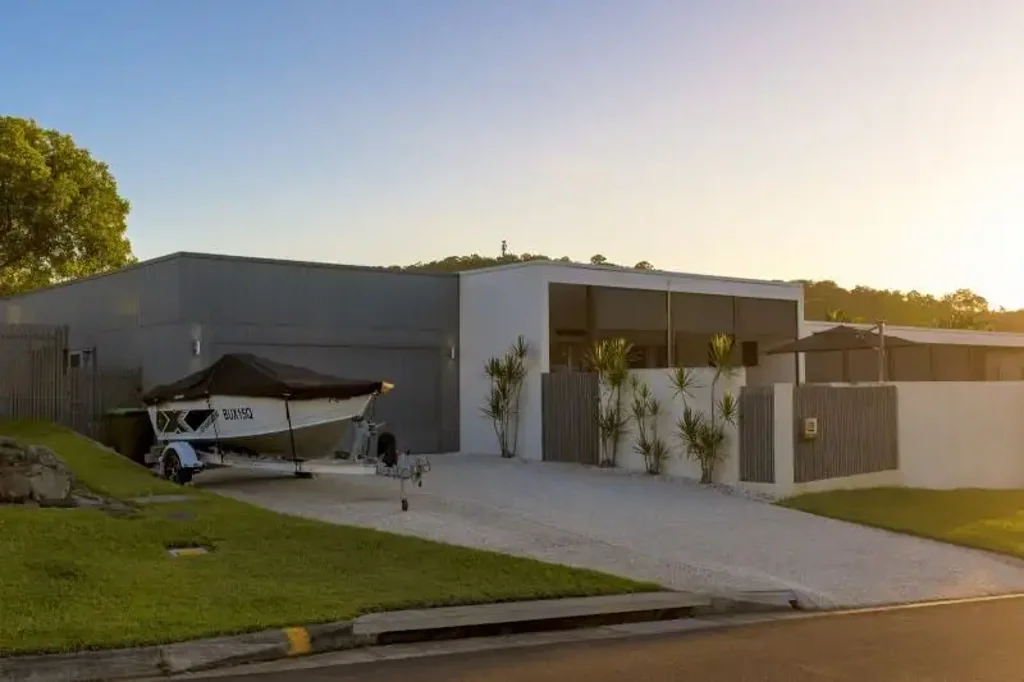 2 Deepwater Close, Bli Bli, QLD 4560