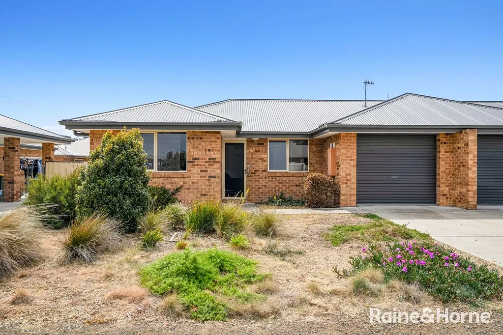 Triabunna 2房  Central, Low Maintenance & Modern