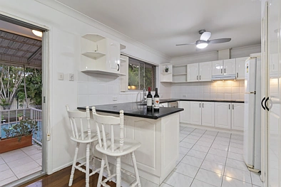 15 Kidd Street, Robertson, QLD 4109, 6 slaapkamers, 2 badkamers, House