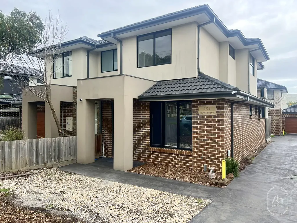 Fully Furnished 4-Bedroom Townhouse with Security System – Prime Clayton Location
