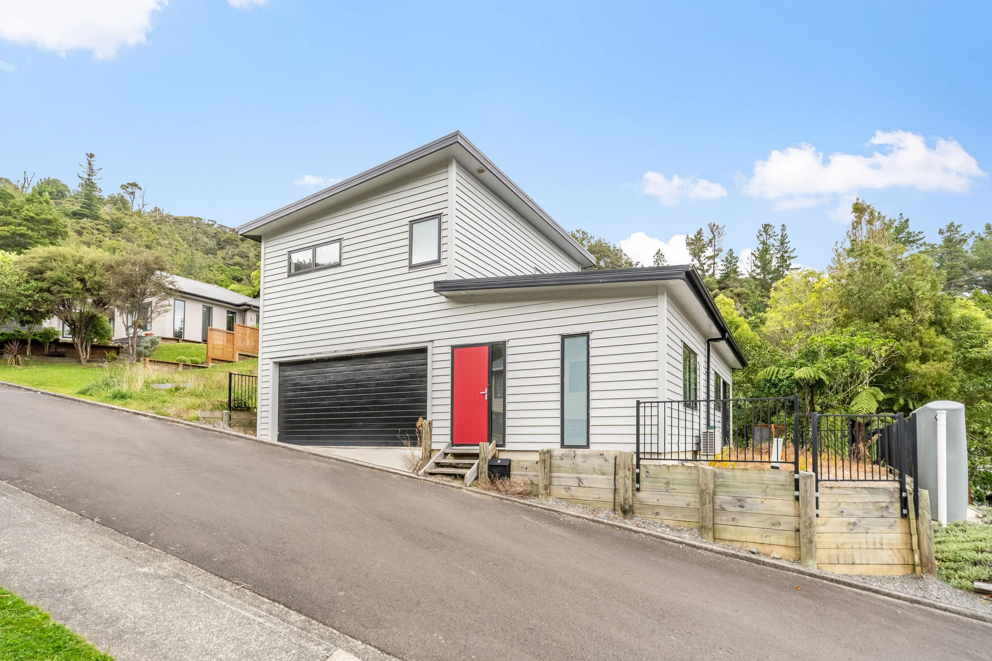 Stokes Valley 4Habitaciones Potential Plus - Vacant, Ready to Sell!