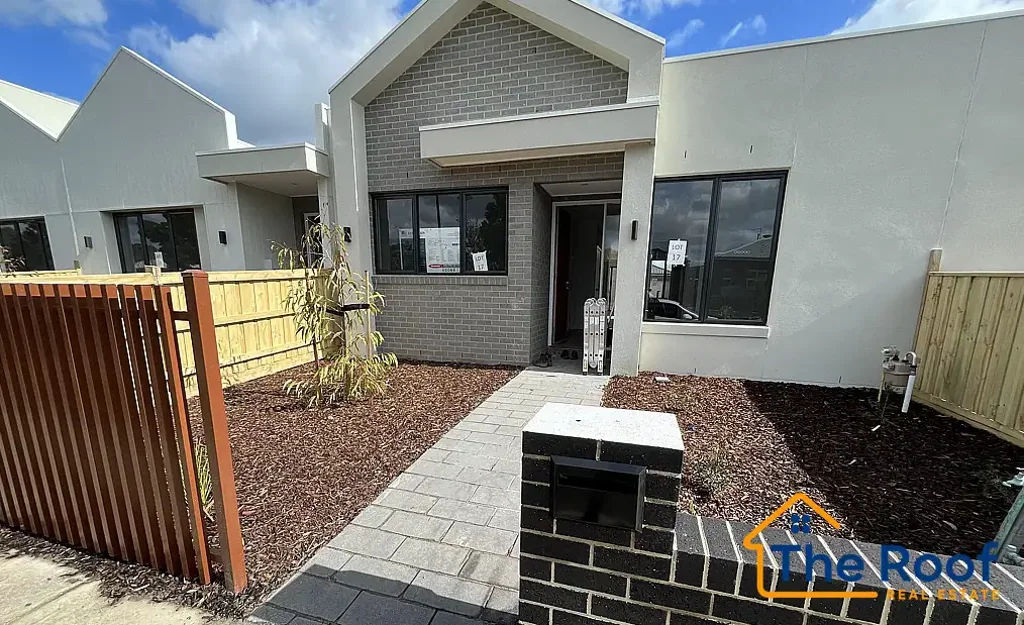 !! CharmingHome for rent  in Tarneit !!