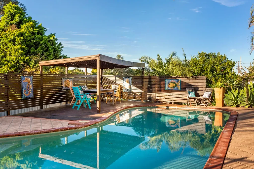 Caves Beach 4ਬੈੱਡਰੂਮ Pool AND the Beach!!! Cul-Se-Sac Retreat with Self-Contained Flat Below