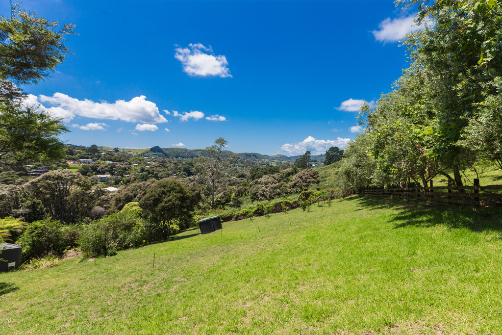 75 Junction Road, Palm Beach, Auckland, 3 Bedrooms, 1 Bathrooms