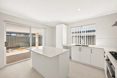 5 Larcom Road, Lakelands, WA 6180, 5 Kuwarto, 2 Banyo, House