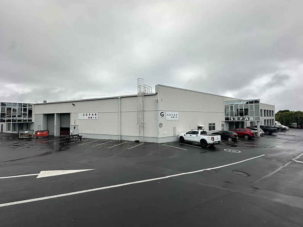 Mount Wellington Well-located Mt Wellington industrial unit -978sqm
