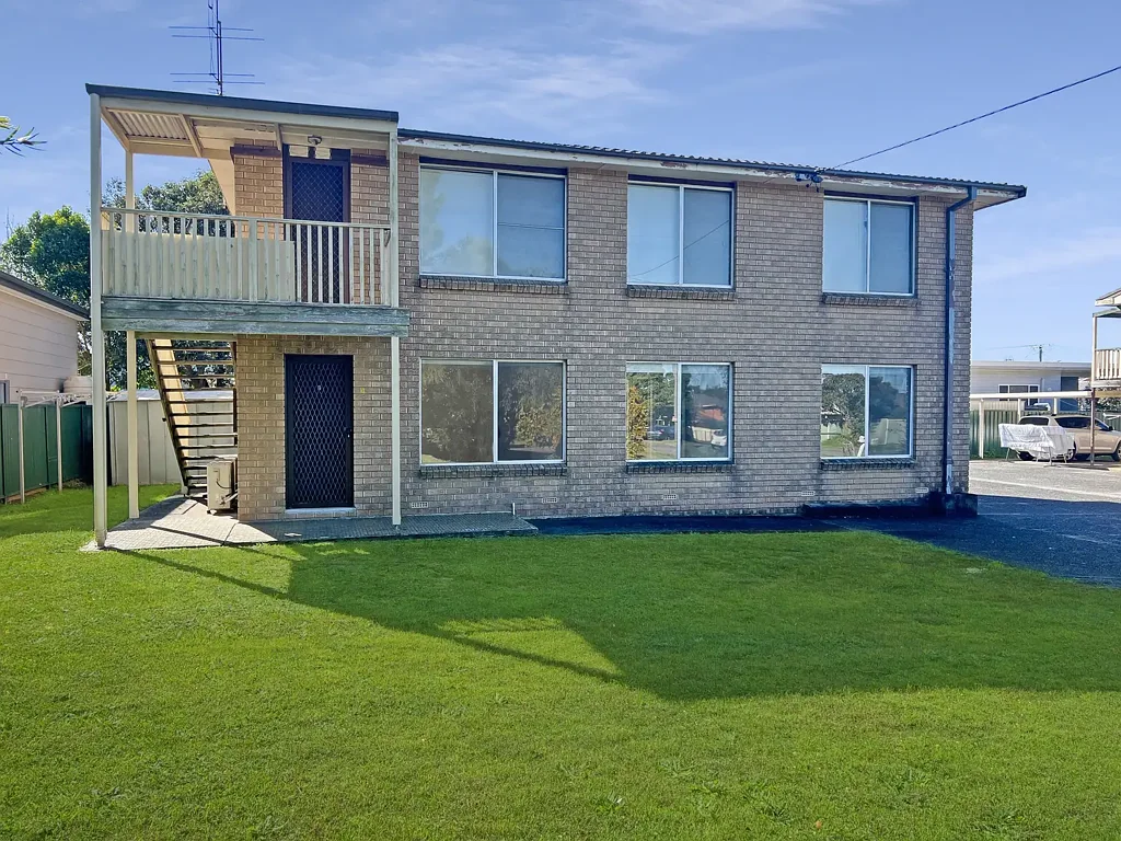 Renovated Ground Floor Apartment - Freshly Renovated!