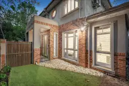 2/29 Kooyong Road, Caulfield North