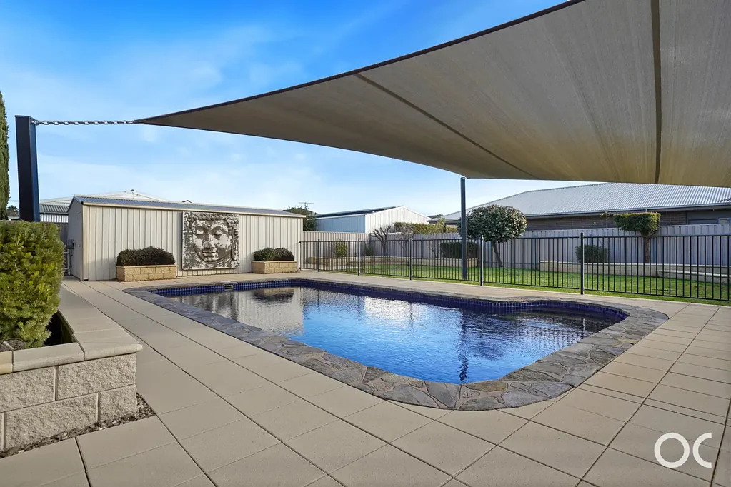 5 Lucerne Grove, Findon, SA 5023