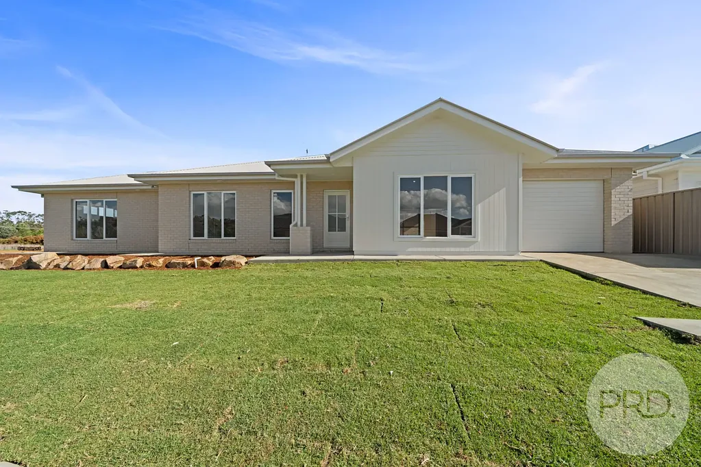 1 Paroo Place, Tatton, NSW 2650