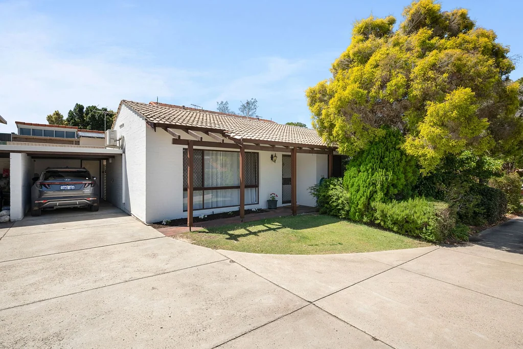 Como 2બેડરૂમ SOLD WITH JAMES THOMPSON!