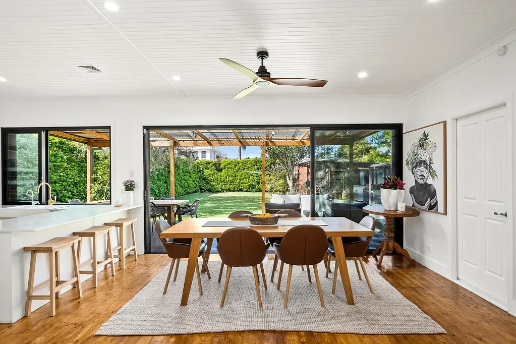 East Corrimal 4房 黄金海岸地段，无与伦比的魅力 Unparalleled charm in a prime coastal address