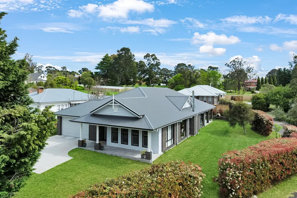 Moss Vale 4Zimmer Allambee: A Statement Home of Space, Light and Luxury