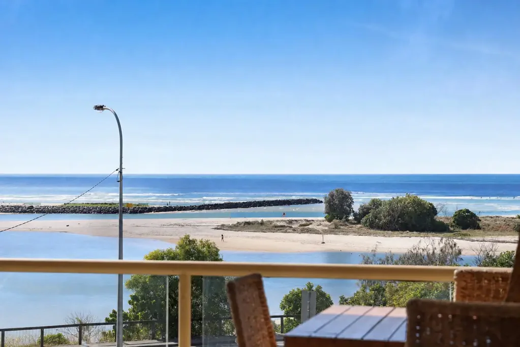 Idyllic Currumbin Creek Views in Tightly Held ‘Little Cove’