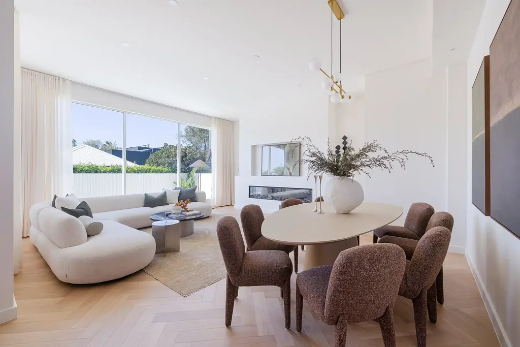 Lilyfield 4બેડરૂમ New freestanding home on 297sqm / family-friendly cul-de-sac