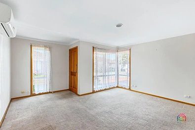 Unit 4 / 139 Tarneit Rd, Werribee, VIC 3030, 2房, 1浴, House