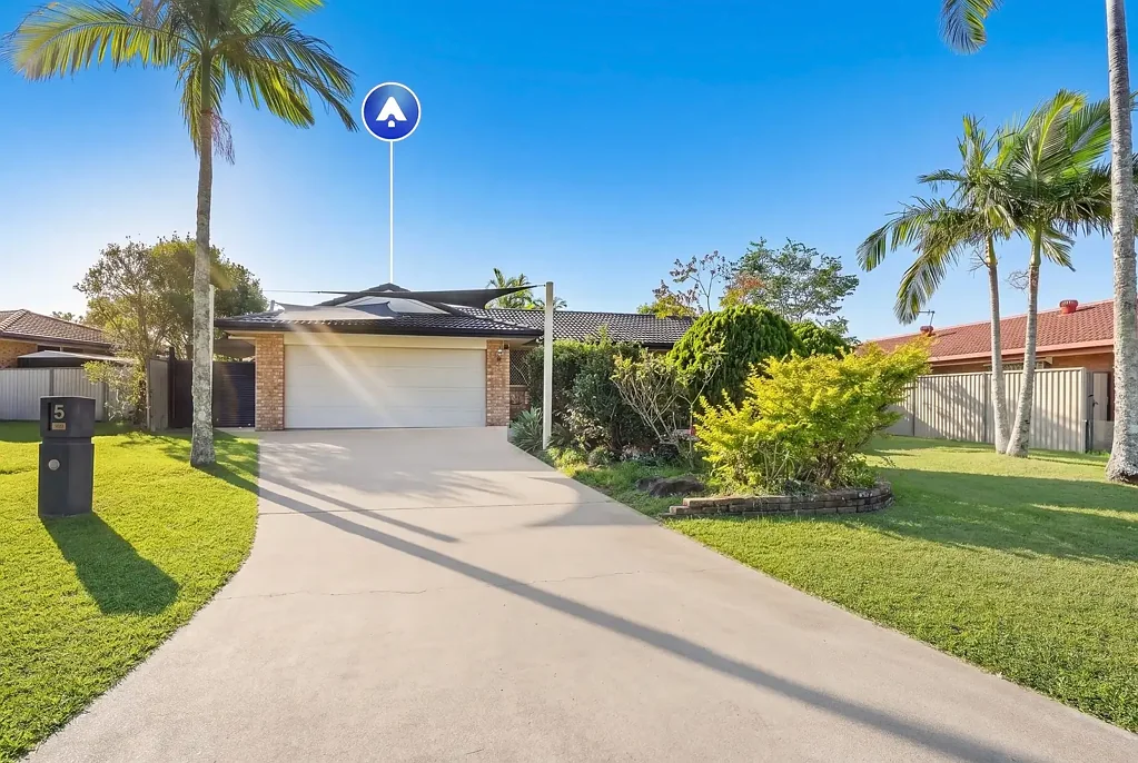 5 Sugarleaf Court, Burleigh Waters, QLD 4220