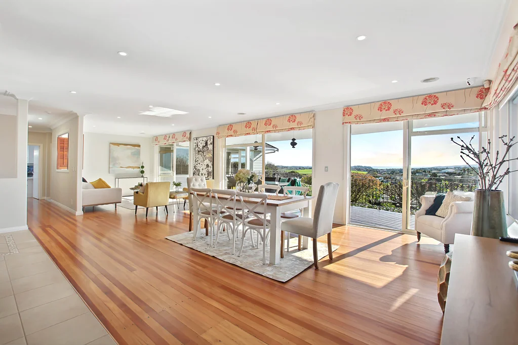 Mellons Bay 5房  Coastal Luxury with Space, Views & Top School Zone
