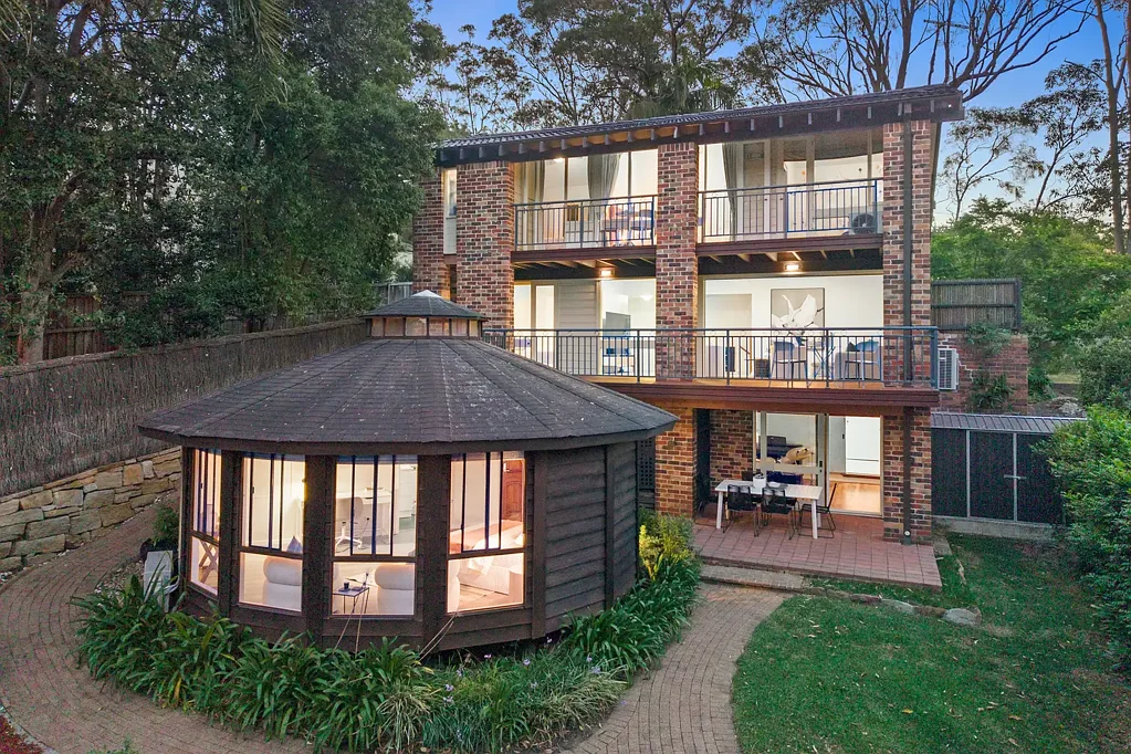 Turramurra 5غرفة نوم Exceptional space and architect-designed style on a spectacular 1,524sqm parcel