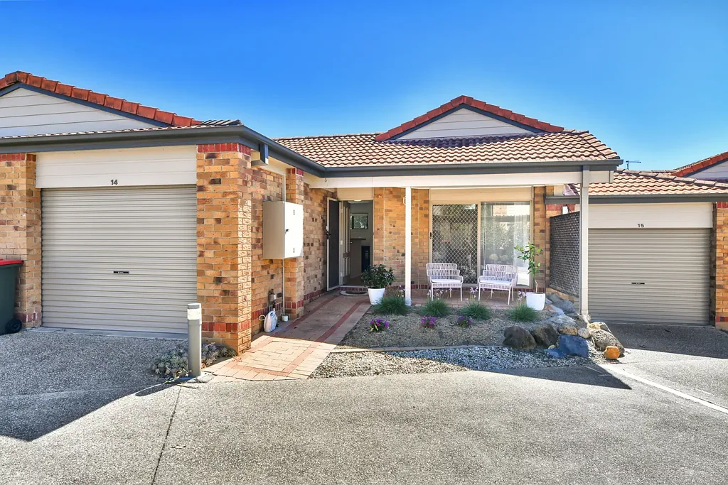 Riverhills 2房  Stylish and Practical Split Level Townhouse in a Sought-After Complex!