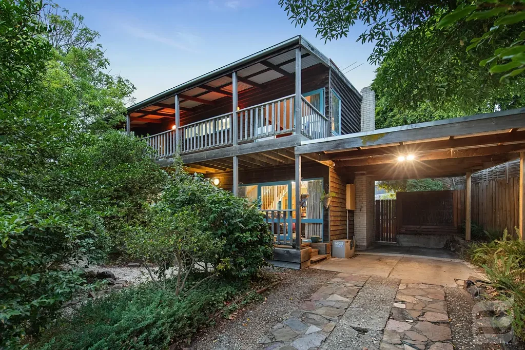 Frankston 3 Slaapkamer Character-Filled Sanctuary