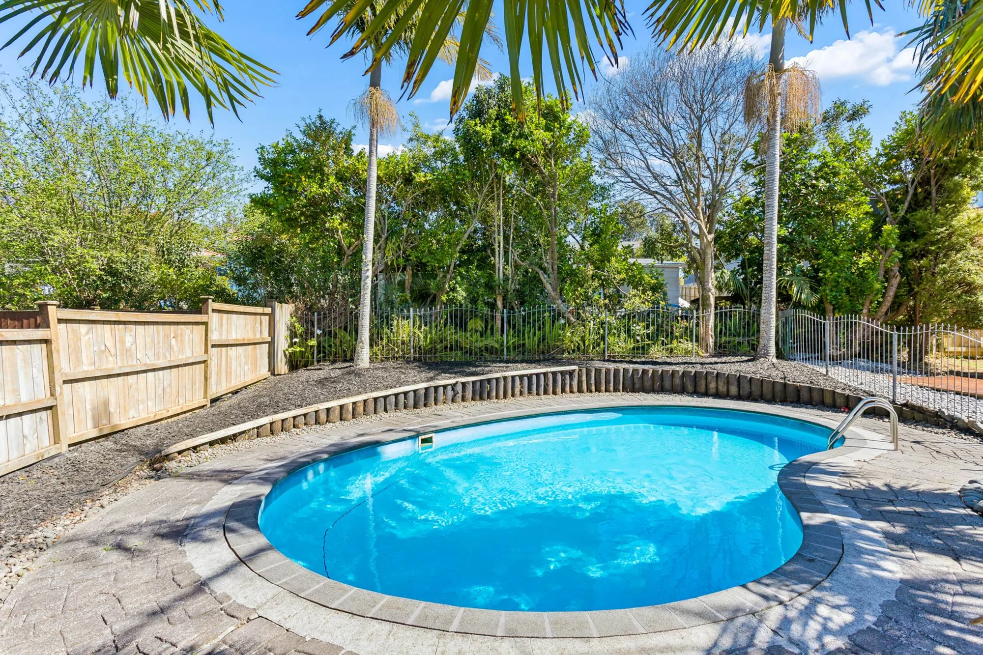 1 Crystal Avenue, Glendene, photo 15