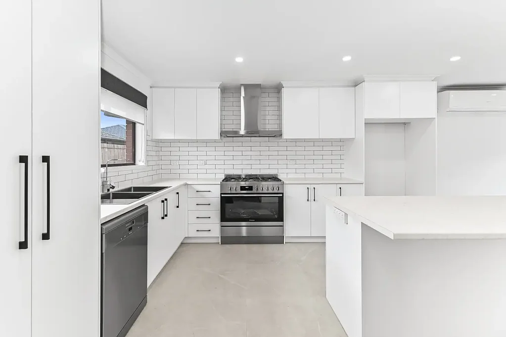Stylish Living in a Convenient Hampton Location