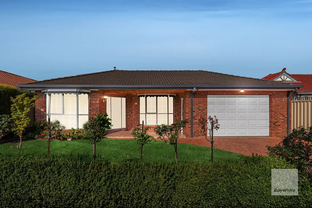 15 Hawkesbury Avenue, Hillside, VIC 3037