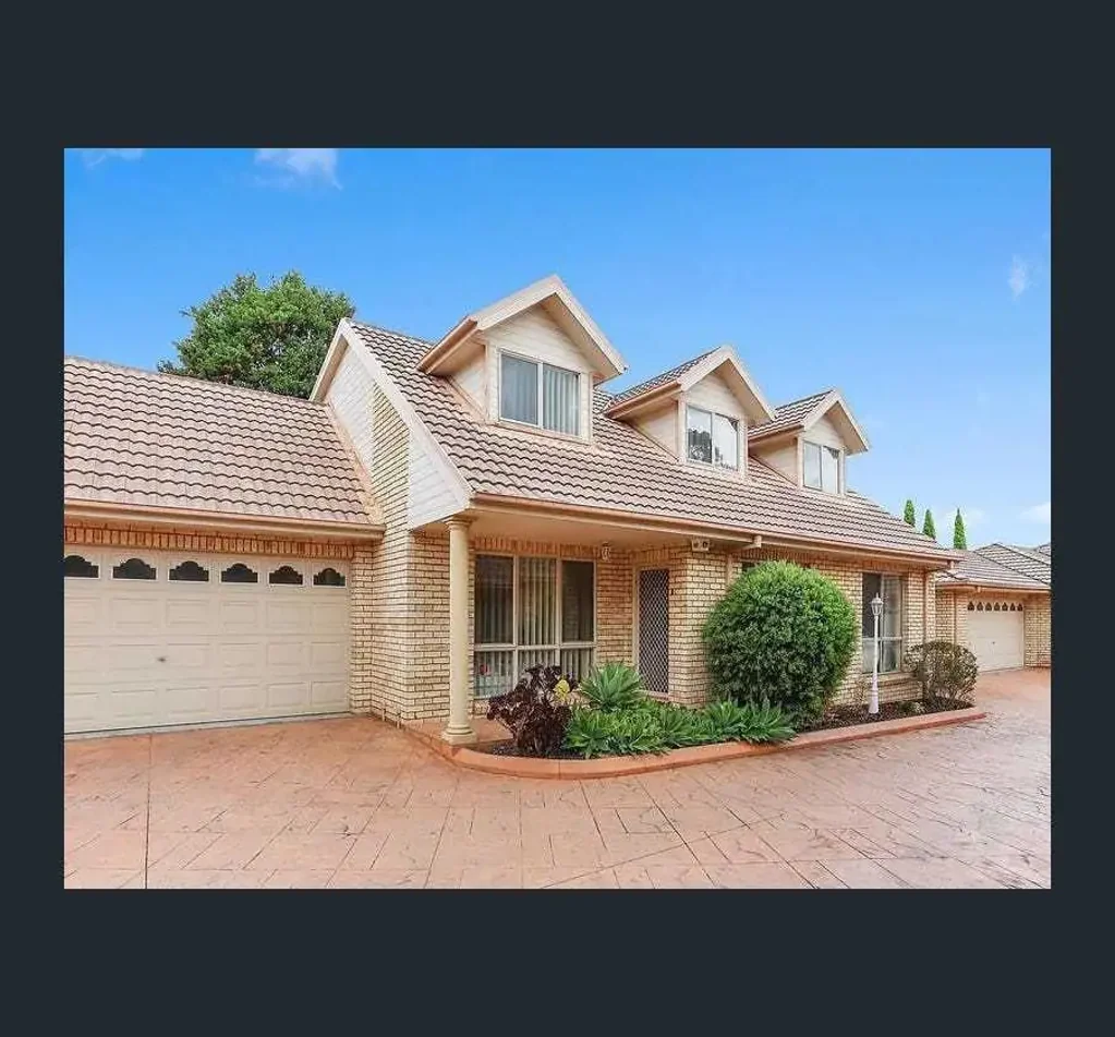 Beauitful stunning  large size family home in the heart of Revesby