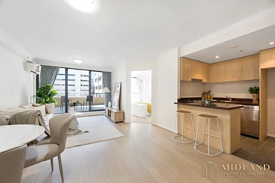 St Leonards 1房 位于“Forum”的现代一卧室加书房公寓，带宽敞娱乐露台 Contemporary One-Bedroom Plus Study in 'Forum' with Large Entertainer's Terrace